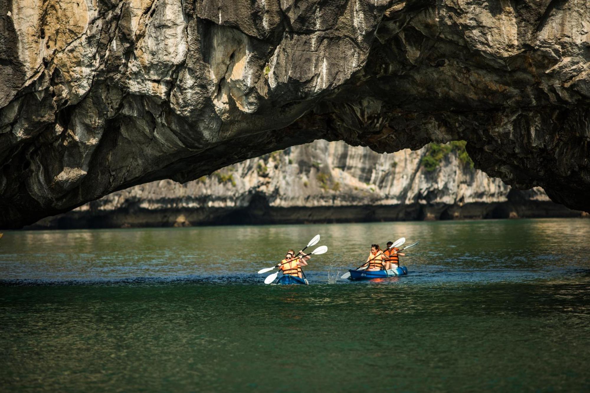 Hotel Bhaya Legend Cruises Hạ Long Exterior foto