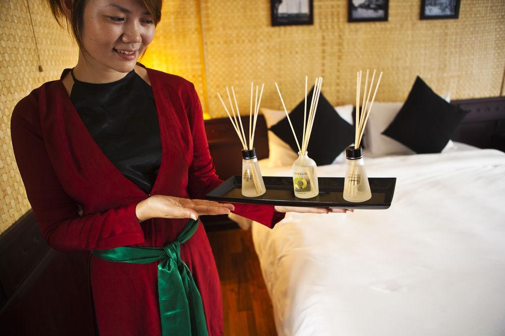Hotel Bhaya Legend Cruises Hạ Long Exterior foto