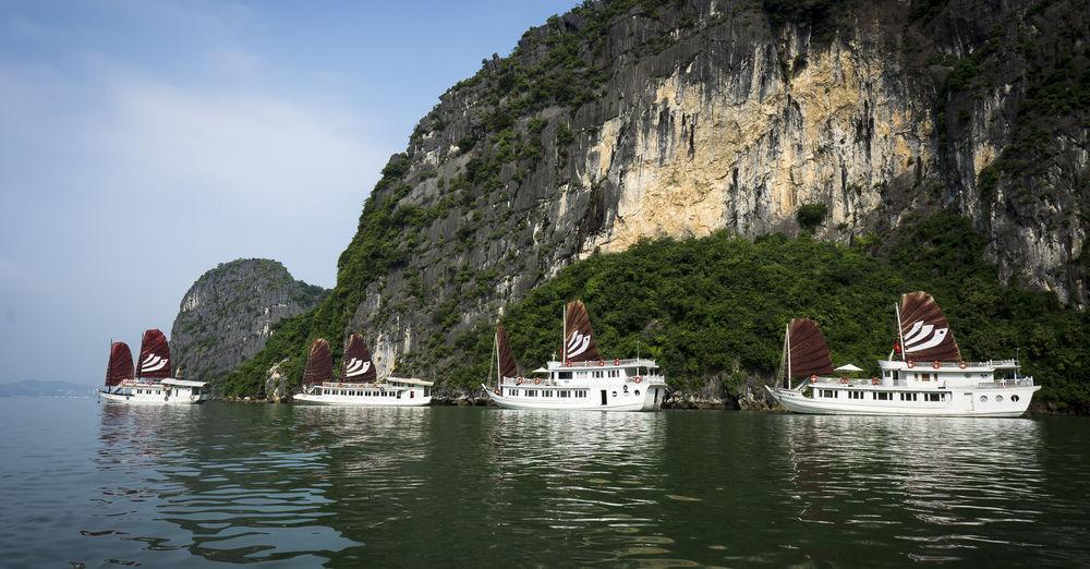 Hotel Bhaya Legend Cruises Hạ Long Exterior foto